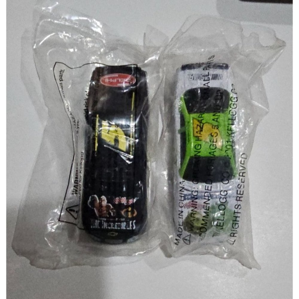 Vintage Lot of 2 NASCAR‎ Terry Labonte #5 Diecast 1:64 Cars